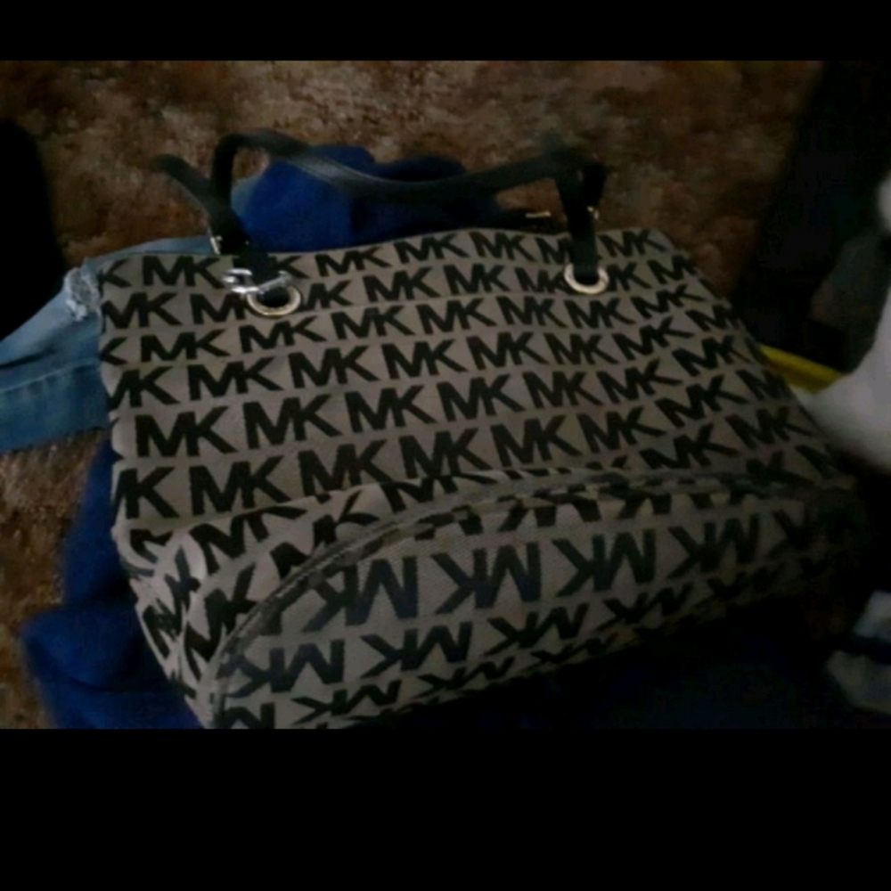 Mk purse